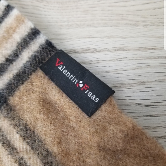 Valentin Fraas 100% pure lamb's wool brown plaid fringe scarf - Picture 7 of 9